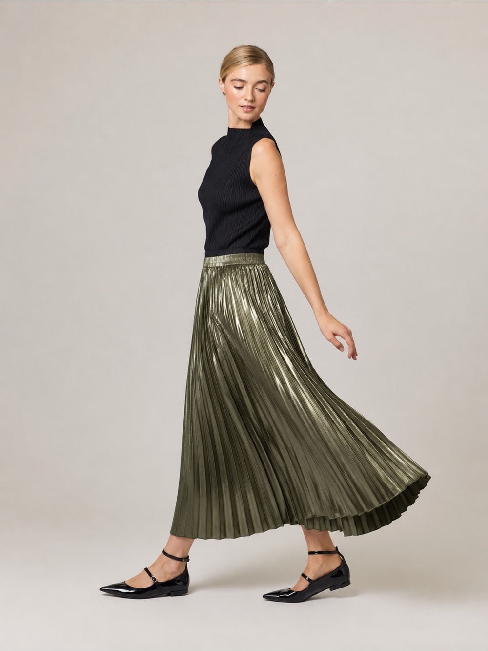 FLYGO Metallic Pleated Maxi Skirt | Olive Green Shimmer | Elastic Waist